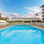Doubletree By Hilton Washington Meadow Lands Casino Area