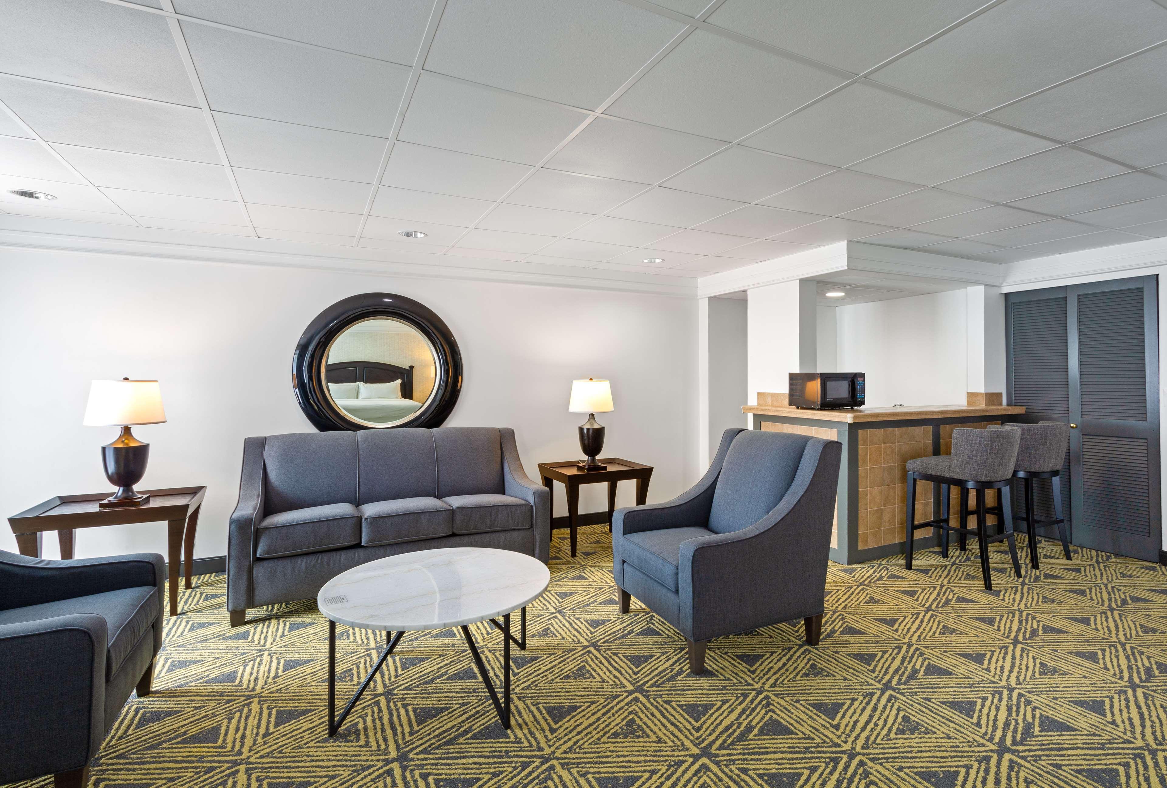 Doubletree By Hilton Meadow Lands Casino Area Hotel Washington
