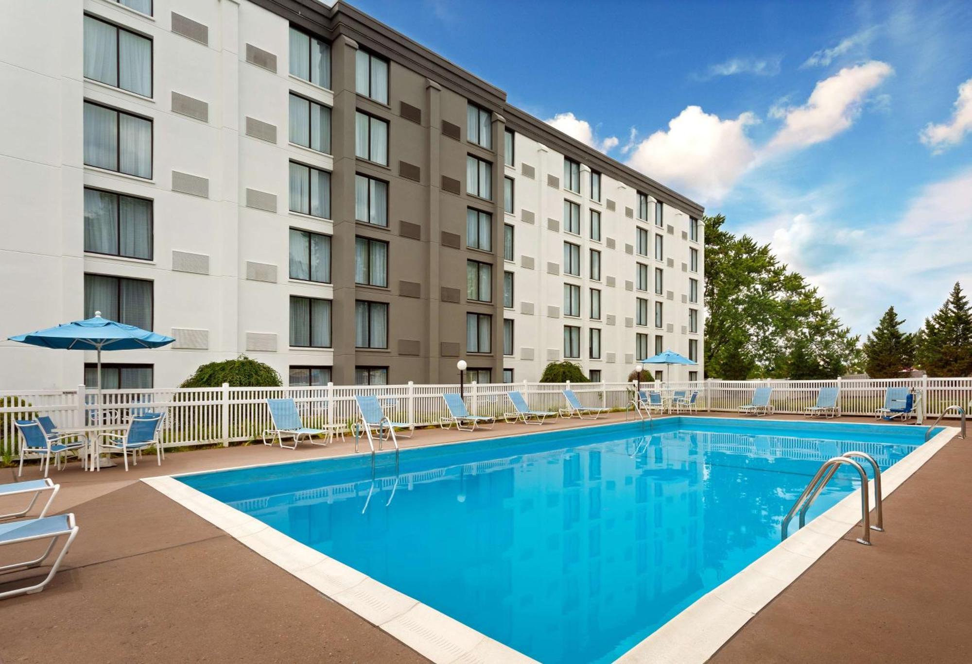 Doubletree By Hilton Meadow Lands Casino Area Hotel Washington
